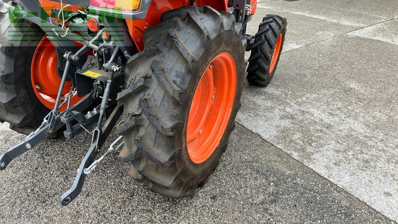 Farm tractor Kubota L1-382: picture 11