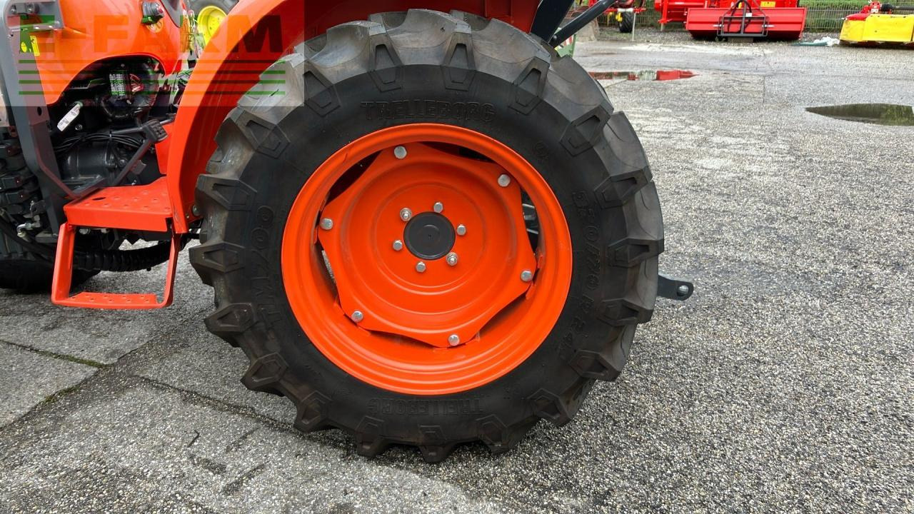 Farm tractor Kubota L1-382: picture 15