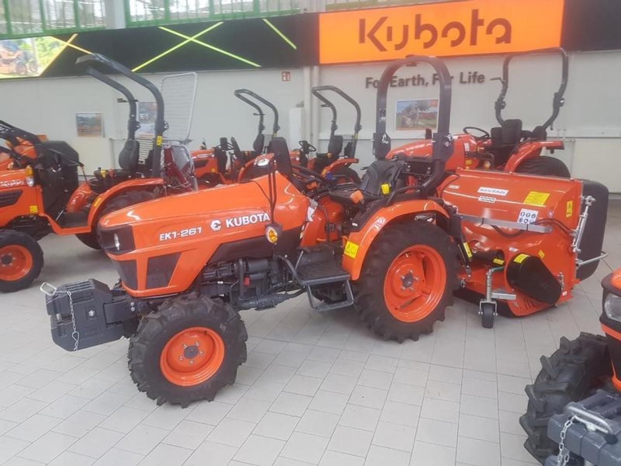 Kubota b2-261 hydrostat - Farm tractor: picture 1 Kubota b2-261 hydrostat - Farm tractor: picture 1