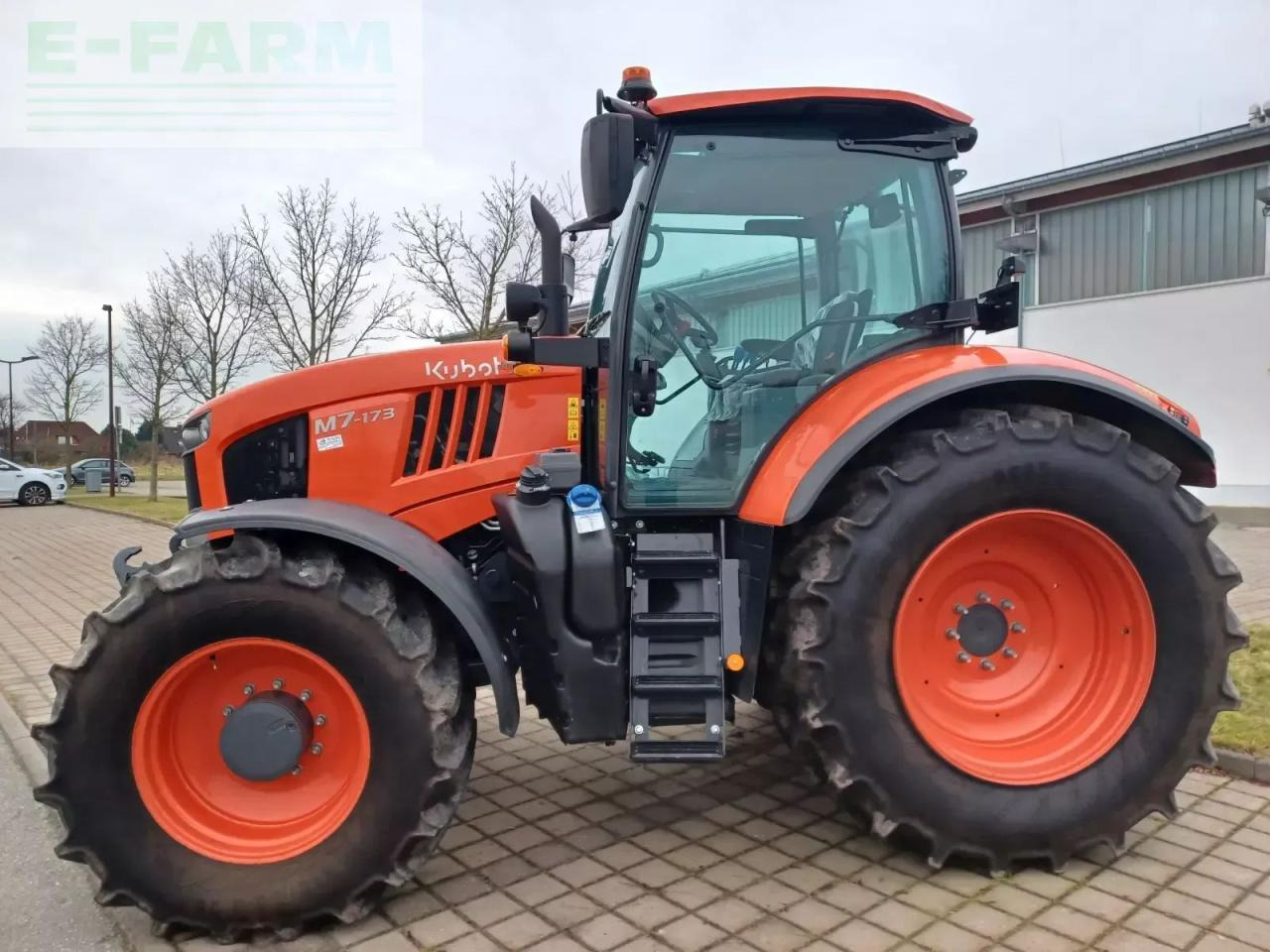 Kubota m 7-173 - Farm tractor: picture 1 Kubota m 7-173 - Farm tractor: picture 1