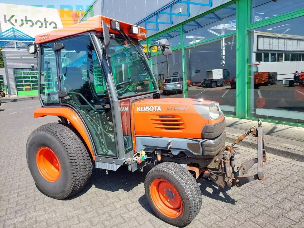Kubota stv40 - Farm tractor: picture 1 Kubota stv40 - Farm tractor: picture 1