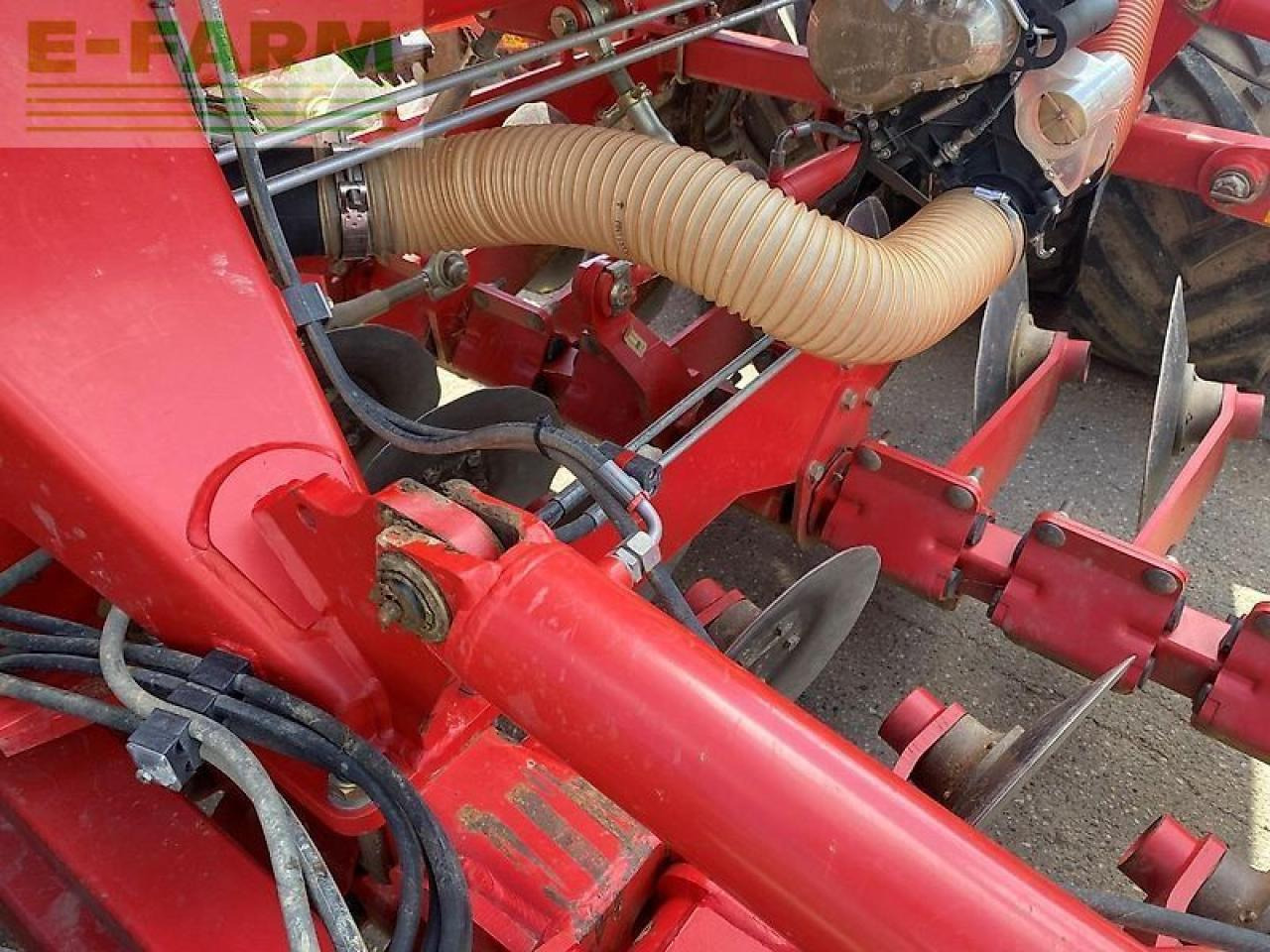Seed drill Kverneland accord u-drill 6000: picture 30