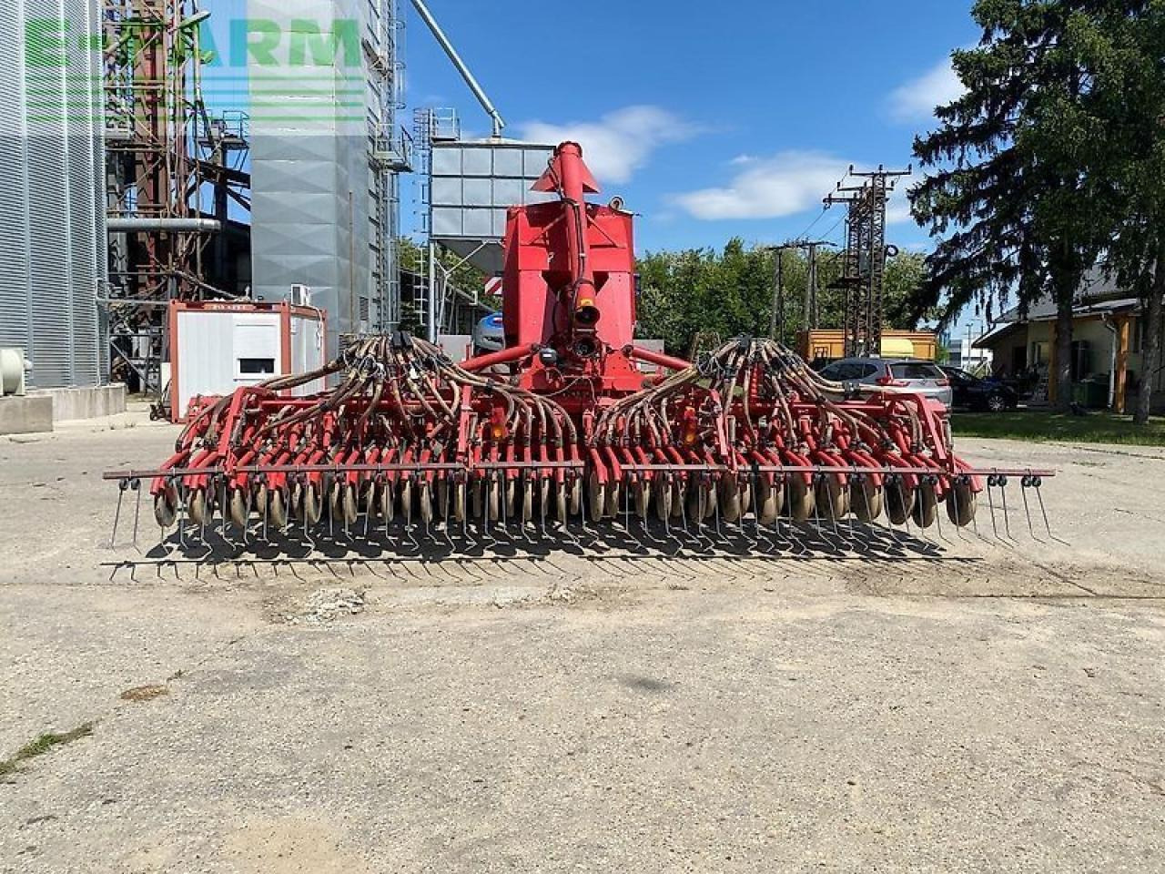 Seed drill Kverneland accord u-drill 6000: picture 8