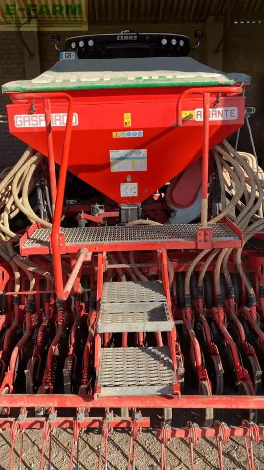 Maschio herse rotative + semoir - Soil tillage equipment: picture 1 Maschio herse rotative + semoir - Soil tillage equipment: picture 1