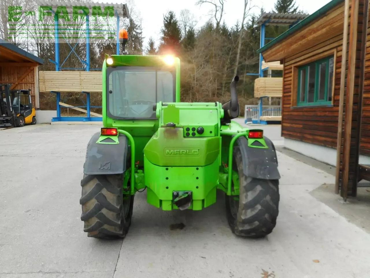 Merlo p32.6 plus ( 2,15 hoch 2,05 breit ) 40 km/h - Telescopic handler: picture 3 Merlo p32.6 plus ( 2,15 hoch 2,05 breit ) 40 km/h - Telescopic handler: picture 3