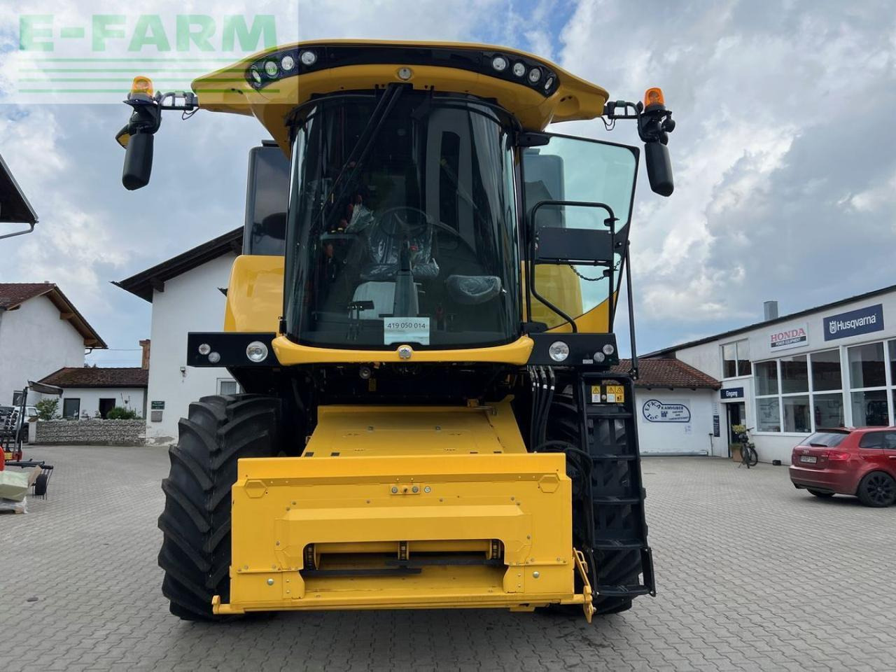 Combine harvester New Holland cx 5.80: picture 8