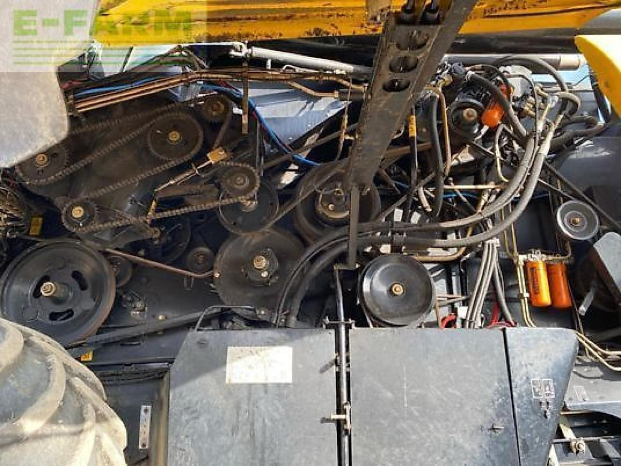 Combine harvester New Holland cx 8090: picture 6