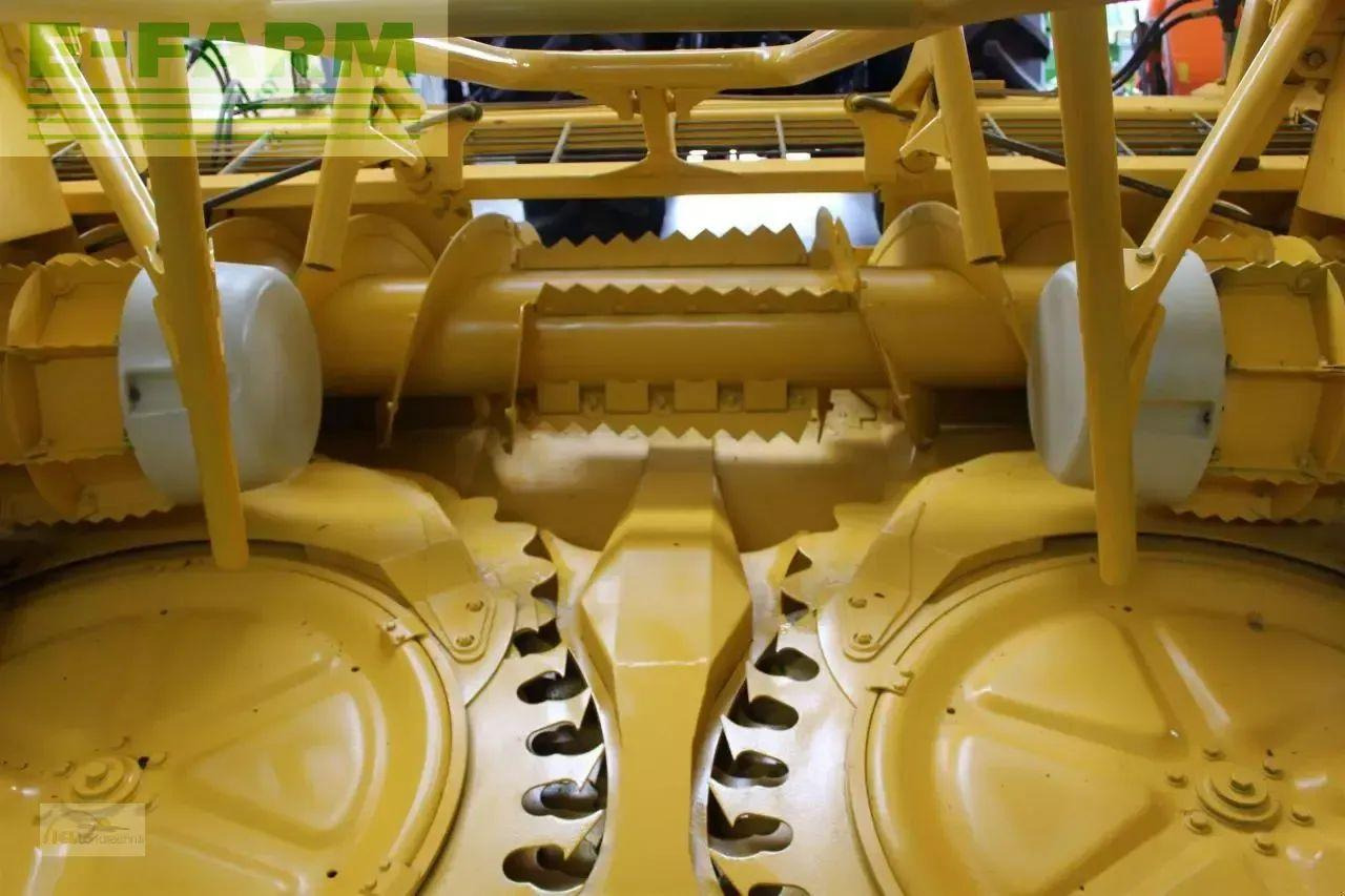 New Holland ri 600 - Forage harvester attachment: picture 3 New Holland ri 600 - Forage harvester attachment: picture 3