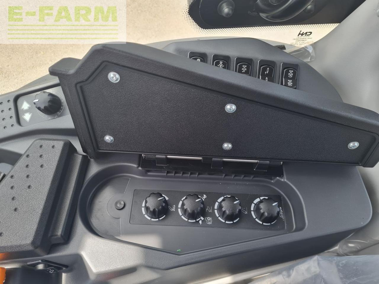Farm tractor New Holland t4.100 f (stage v) F: picture 23