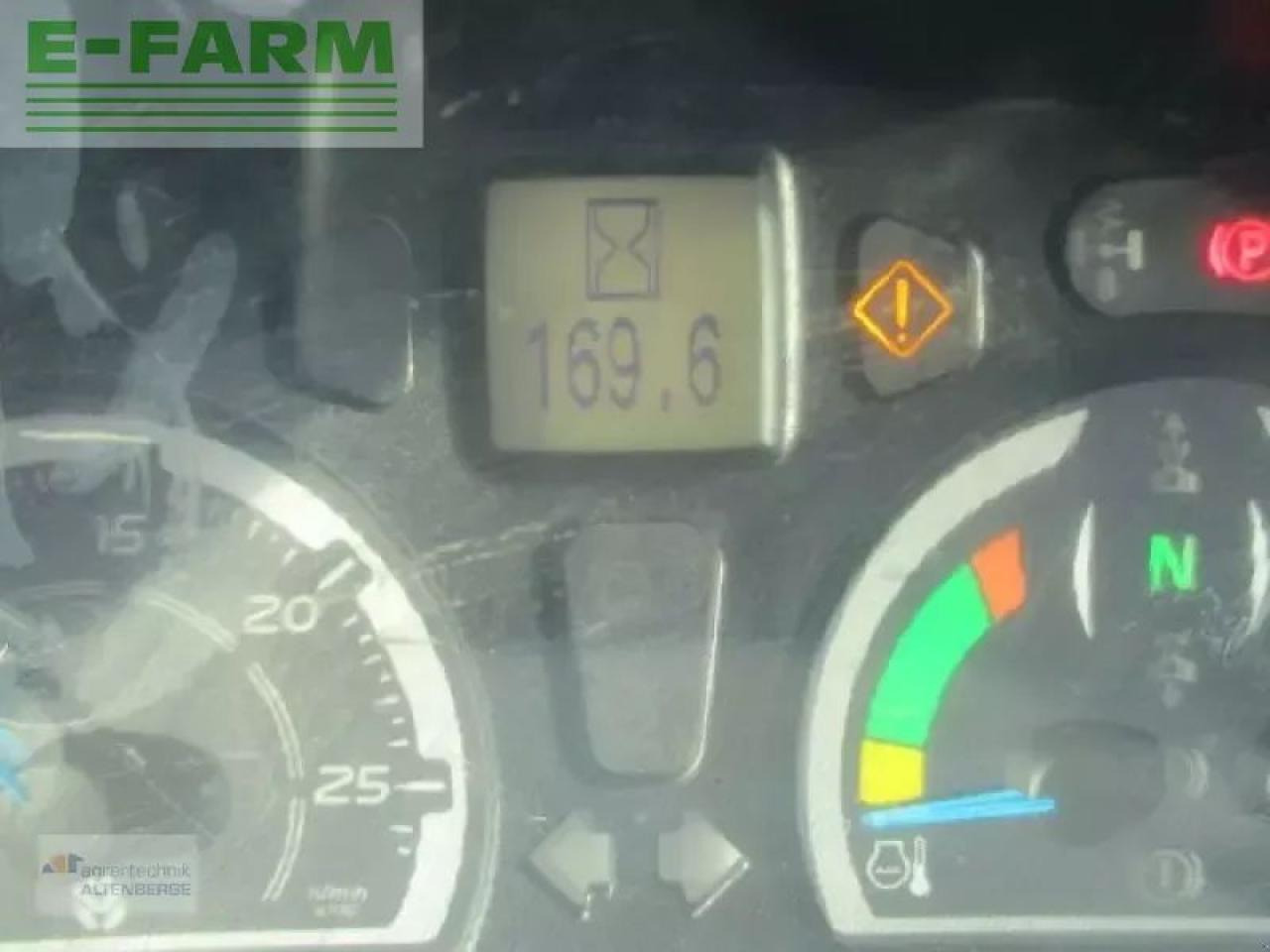 Farm tractor New Holland t5.110 dynamic command: picture 8
