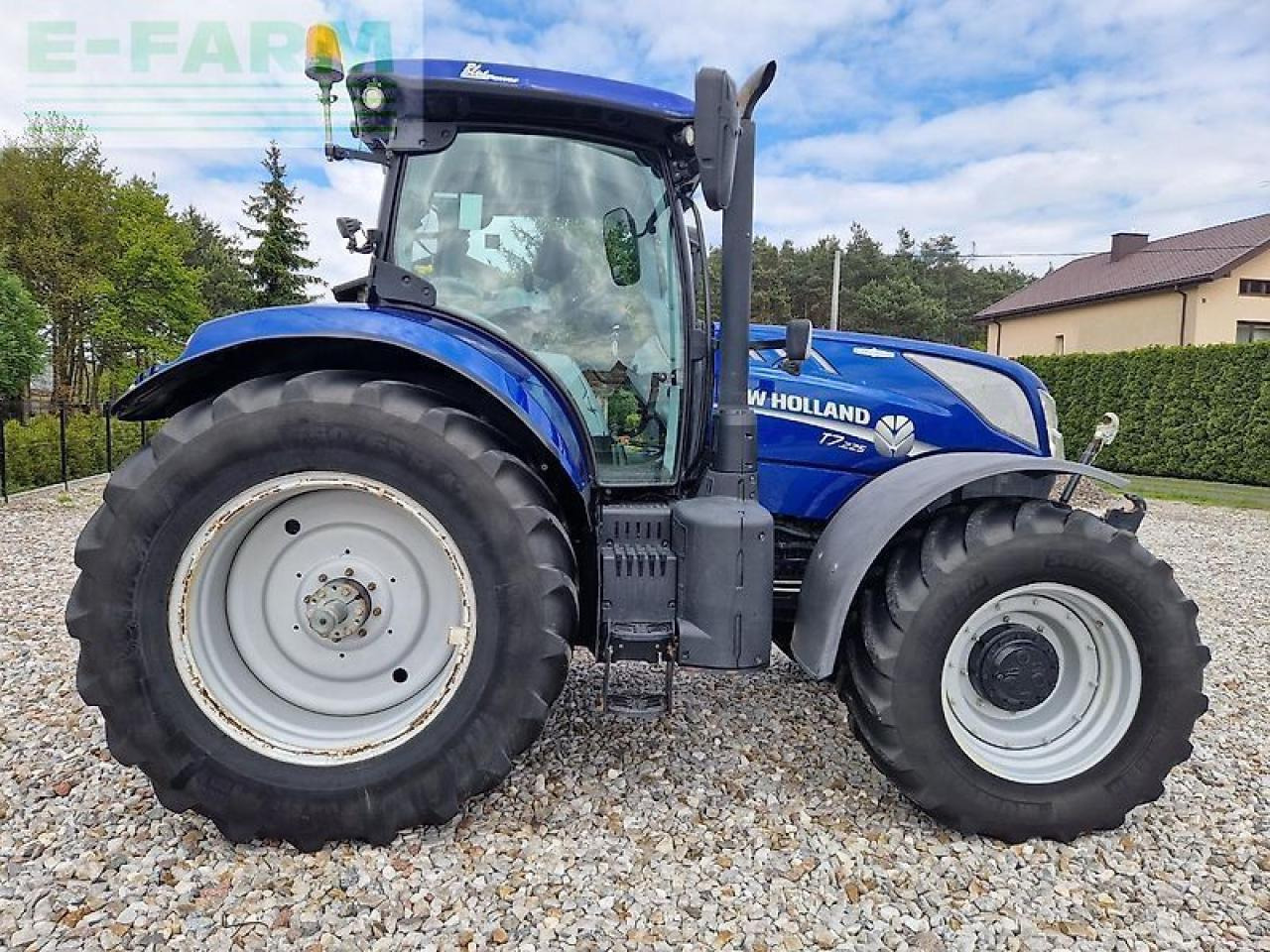 Farm tractor New Holland t7.225 autocommand blue power: picture 23