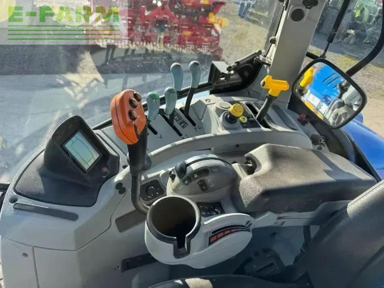 Farm tractor New Holland t7.260 pc: picture 9 Farm tractor New Holland t7.260 pc: picture 9