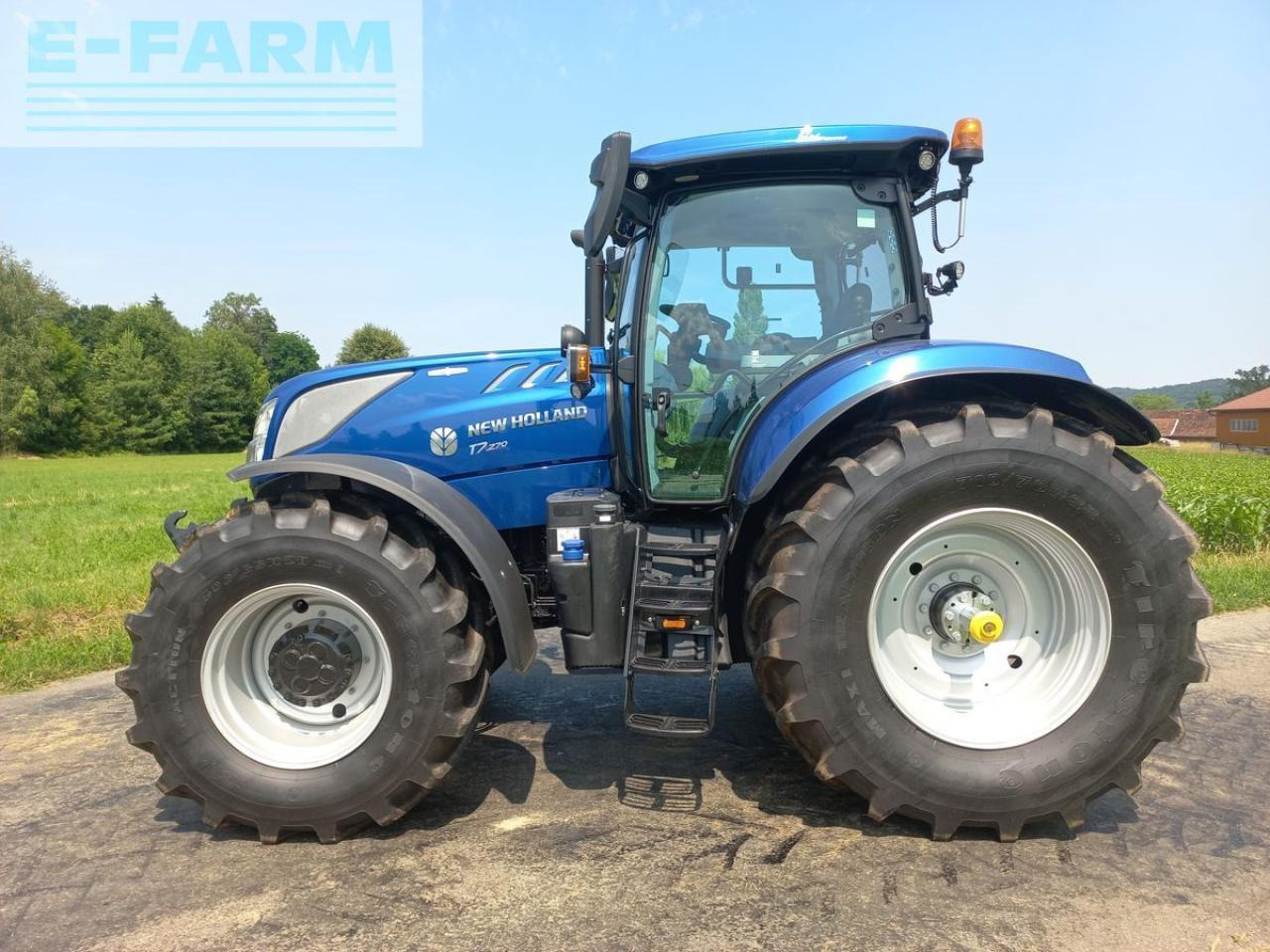 Farm tractor New Holland t7.270 auto command sidewinder ii (stage v): picture 9