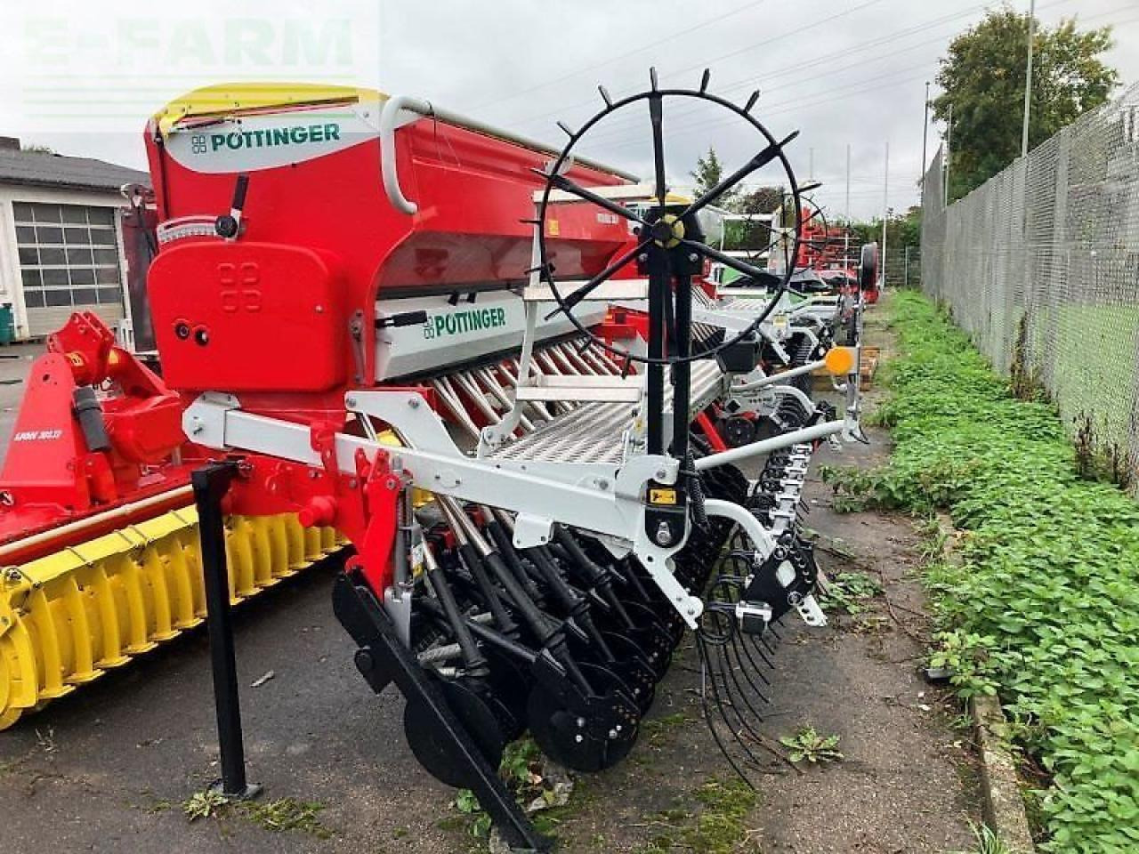 Pöttinger vitasem 302 aufbau - Seed drill: picture 1 Pöttinger vitasem 302 aufbau - Seed drill: picture 1