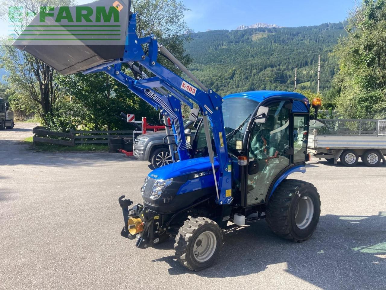 Solis 26 hst + fl - Farm tractor: picture 1 Solis 26 hst + fl - Farm tractor: picture 1