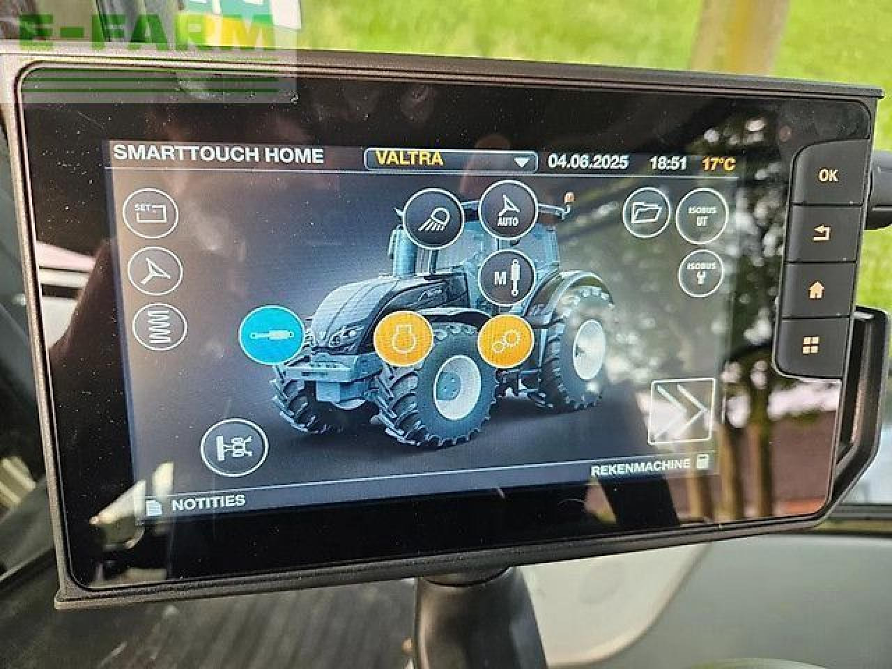 Farm tractor Valtra s394 smarttouch twintrac s274 s294 s324 s354 s374 fendt agco: picture 17