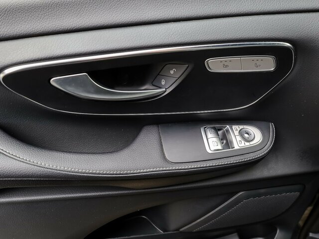 Passenger van, Electric van MERCEDES-BENZ EQV 300 Avantgarde,Extralang,6Sitzer,2xKlima,LED...: picture 10 Passenger van, Electric van MERCEDES-BENZ EQV 300 Avantgarde,Extralang,6Sitzer,2xKlima,LED...: picture 10