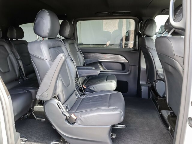 MERCEDES-BENZ EQV 300 Avantgarde Line,lang,7Sitze,2xKlima,LED... - Passenger van, Electric van: picture 5 MERCEDES-BENZ EQV 300 Avantgarde Line,lang,7Sitze,2xKlima,LED... - Passenger van, Electric van: picture 5