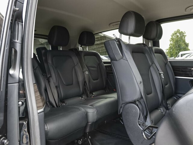 MERCEDES-BENZ V 300 Avantgarde Extralang,2xSchiebetür elektr. - Passenger van: picture 5 MERCEDES-BENZ V 300 Avantgarde Extralang,2xSchiebetür elektr. - Passenger van: picture 5