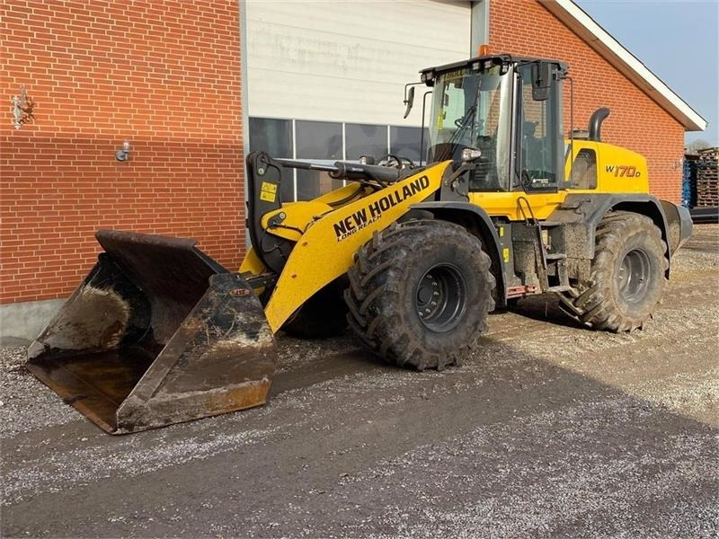 New Holland W170D lang arm - Wheel loader: picture 3 New Holland W170D lang arm - Wheel loader: picture 3