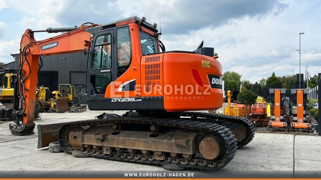 Doosan Kettenbagger DX 235 LCR-5, hyd. SW OilQuick 70-55 - Crawler excavator: picture 4 Doosan Kettenbagger DX 235 LCR-5, hyd. SW OilQuick 70-55 - Crawler excavator: picture 4
