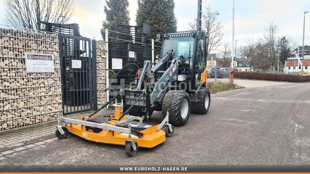 GiANT Radlader V452T, Bodenfräse, Mähwerk, Frontschaufel - Compact loader: picture 3 GiANT Radlader V452T, Bodenfräse, Mähwerk, Frontschaufel - Compact loader: picture 3