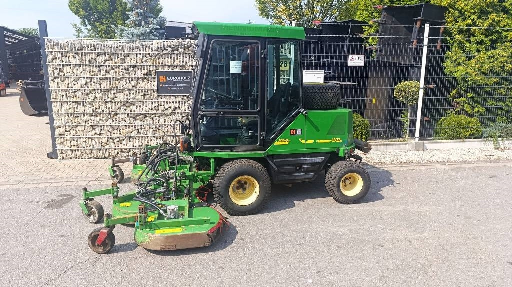 John Deere 1505 vollhydr. Großflächenmäher 3 m Mähwerk Allrad - Mower: picture 4 John Deere 1505 vollhydr. Großflächenmäher 3 m Mähwerk Allrad - Mower: picture 4