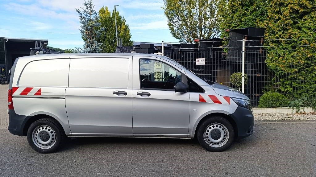 Mercedes-Benz Vito 114 CDI Allrad-Werkstattschränke-Standheizung - Box van: picture 2 Mercedes-Benz Vito 114 CDI Allrad-Werkstattschränke-Standheizung - Box van: picture 2