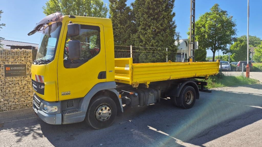 DAF Lkw 3-Seiten-Kipper Meiller 45.220, 2 x AHK, Servo - Other machinery: picture 1 DAF Lkw 3-Seiten-Kipper Meiller 45.220, 2 x AHK, Servo - Other machinery: picture 1