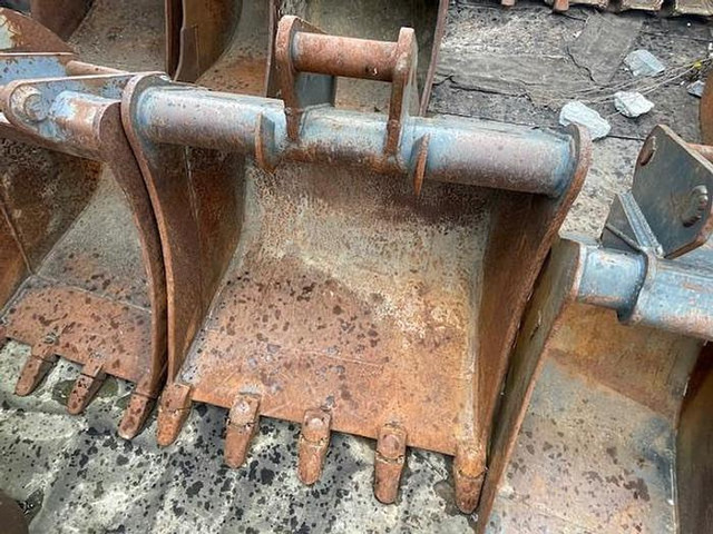 Big Tieflöffel 80cm Arbeitsbreite - Bucket: picture 1 Big Tieflöffel 80cm Arbeitsbreite - Bucket: picture 1