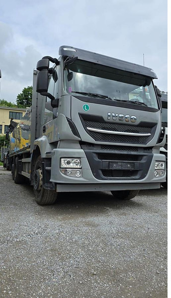 Iveco Stralis 6x2 Baustoffpritsche mit Hiab 228-E5 Kran - Dropside/ Flatbed truck: picture 2 Iveco Stralis 6x2 Baustoffpritsche mit Hiab 228-E5 Kran - Dropside/ Flatbed truck: picture 2