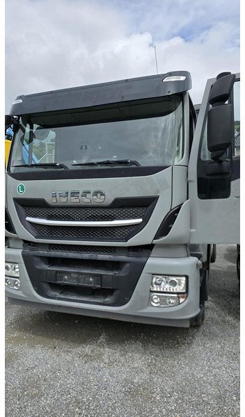 Iveco Stralis 6x2 Baustoffpritsche mit Hiab 228-E5 Kran - Dropside/ Flatbed truck: picture 1 Iveco Stralis 6x2 Baustoffpritsche mit Hiab 228-E5 Kran - Dropside/ Flatbed truck: picture 1