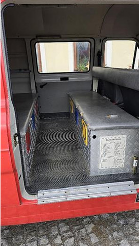 Van Ford Transit Feuerwehrauto: picture 12