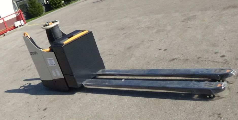 Crown WT3040 - Pallet truck: picture 1 Crown WT3040 - Pallet truck: picture 1