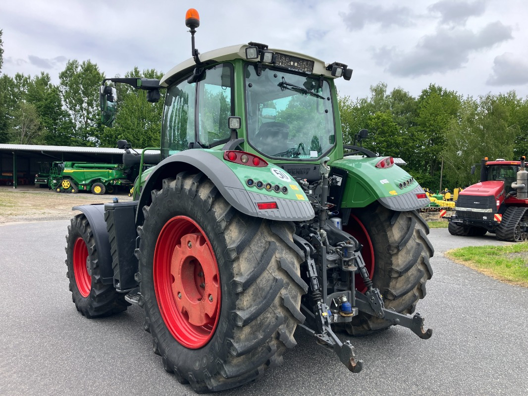 Farm tractor Fendt 724 PowerPlus mit Frontkraftheber: picture 9