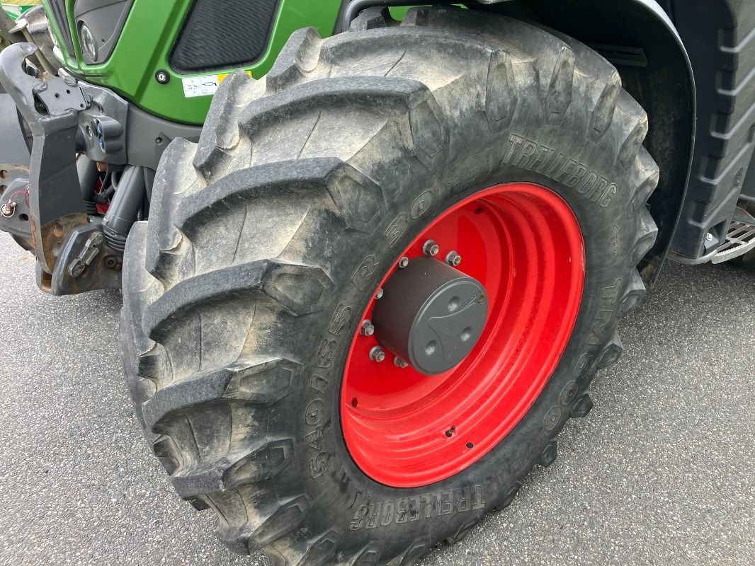 Farm tractor Fendt 724 PowerPlus mit Frontkraftheber: picture 6