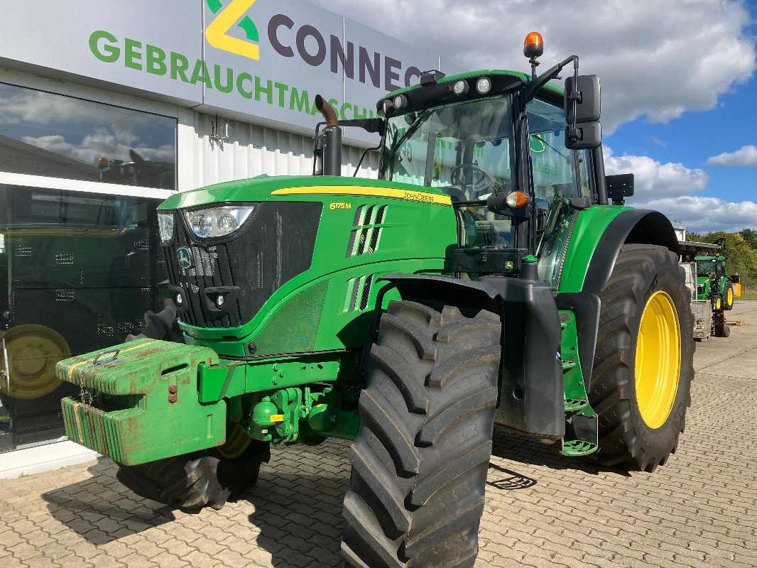 John Deere 6175M - Farm tractor: picture 1 John Deere 6175M - Farm tractor: picture 1