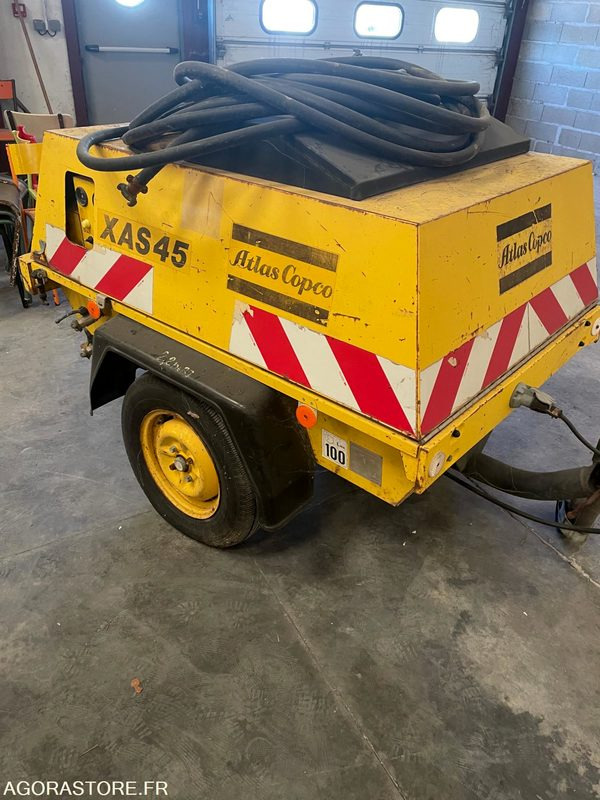 1 Compresseur mobile (+1 marteau perforateur,4 spatules,7 burins,1meuleuse,1 déb - Air compressor: picture 1 1 Compresseur mobile (+1 marteau perforateur,4 spatules,7 burins,1meuleuse,1 déb - Air compressor: picture 1