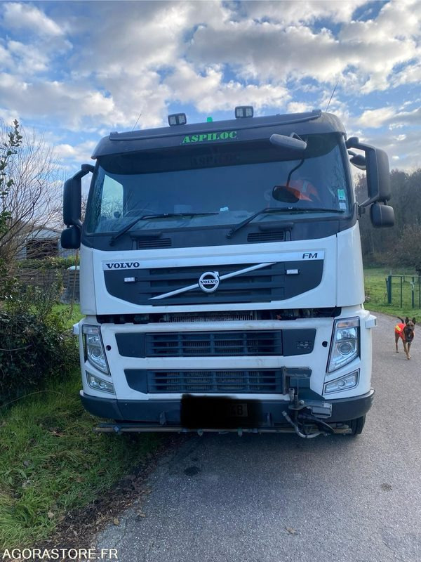3 BALAYEUSES 6 ROUES - VOLVO - FMFH - 2011 A 2013 - Road sweeper: picture 3 3 BALAYEUSES 6 ROUES - VOLVO - FMFH - 2011 A 2013 - Road sweeper: picture 3