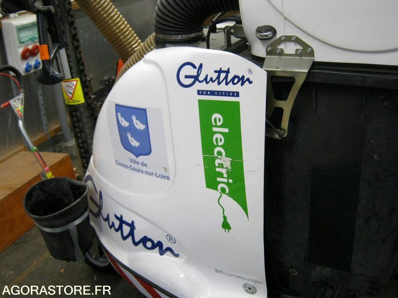 Aspirateur de déchets avec appareil de nettoyage des filtres - Industrial vacuum cleaner: picture 1 Aspirateur de déchets avec appareil de nettoyage des filtres - Industrial vacuum cleaner: picture 1