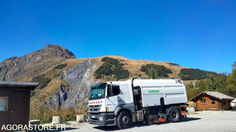 BALAYEUSE LAVEUSE THP MERCEDES BH9 ANNEE 2012 - 246000KMS - Road sweeper: picture 3 BALAYEUSE LAVEUSE THP MERCEDES BH9 ANNEE 2012 - 246000KMS - Road sweeper: picture 3