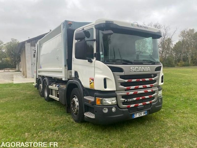 BOM SCANIA P 380 - 2015 - 164 000km - Garbage truck: picture 2 BOM SCANIA P 380 - 2015 - 164 000km - Garbage truck: picture 2