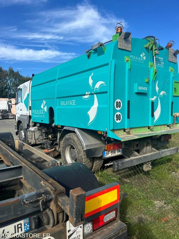 Balayeuse chantier - Road sweeper: picture 4 Balayeuse chantier - Road sweeper: picture 4