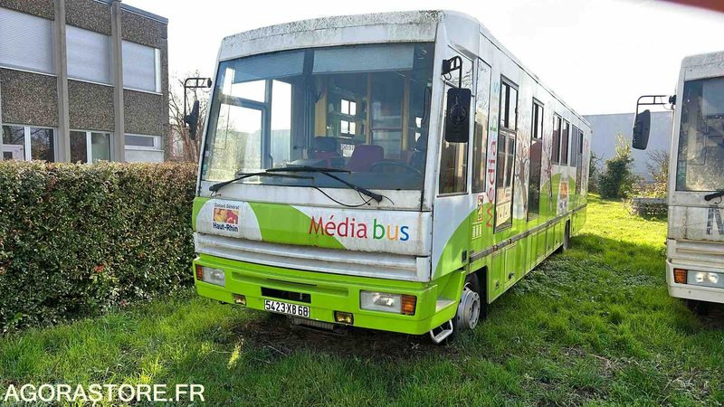 Bus Renault - 2000 - 228360kms - 5423-XB-68 - Bus: picture 1 Bus Renault - 2000 - 228360kms - 5423-XB-68 - Bus: picture 1