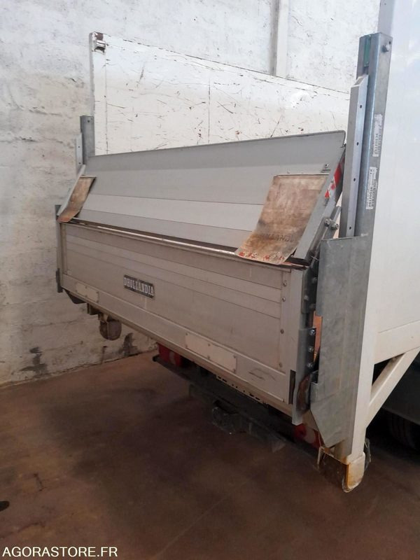 CAMION AMPLIROLL RENAULT MAXITY - Tipper van: picture 4 CAMION AMPLIROLL RENAULT MAXITY - Tipper van: picture 4
