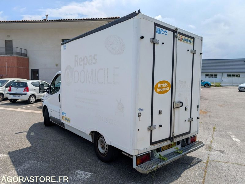 CAMION FRIGORIFIQUE MOINS DE 3T5 RENAUT TRAFIC - Refrigerated van: picture 2 CAMION FRIGORIFIQUE MOINS DE 3T5 RENAUT TRAFIC - Refrigerated van: picture 2