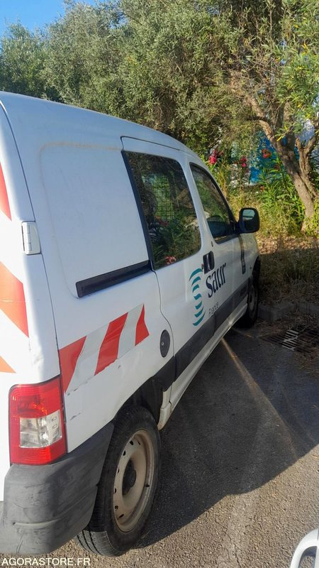 CITROEN BERLINGO BC058ZE // 2010 NON ROULANT // ETAT INCONNU - Small van: picture 2 CITROEN BERLINGO BC058ZE // 2010 NON ROULANT // ETAT INCONNU - Small van: picture 2