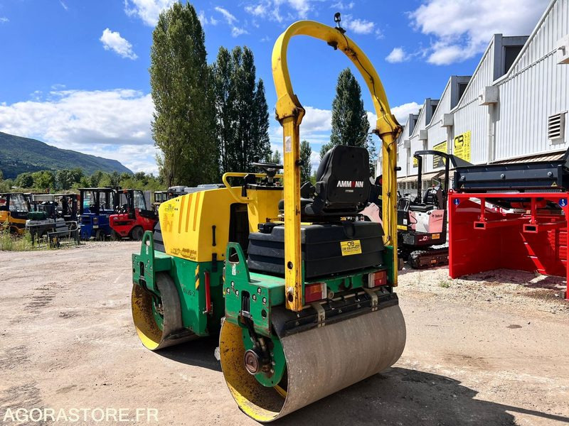 COMPACTEUR AMMANN AV26-2 ROULEAU TANDEM VIBRANT ARTICULÉ - ANNÉE 2008 - 1765 H - Roller: picture 5 COMPACTEUR AMMANN AV26-2 ROULEAU TANDEM VIBRANT ARTICULÉ - ANNÉE 2008 - 1765 H - Roller: picture 5