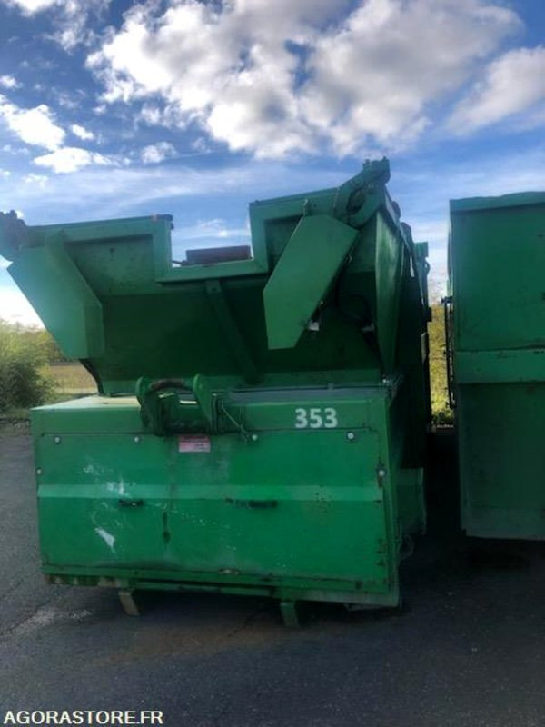 COMPACTEUR MONOBLOC EMBARQUE - Tool/ Equipment: picture 3 COMPACTEUR MONOBLOC EMBARQUE - Tool/ Equipment: picture 3