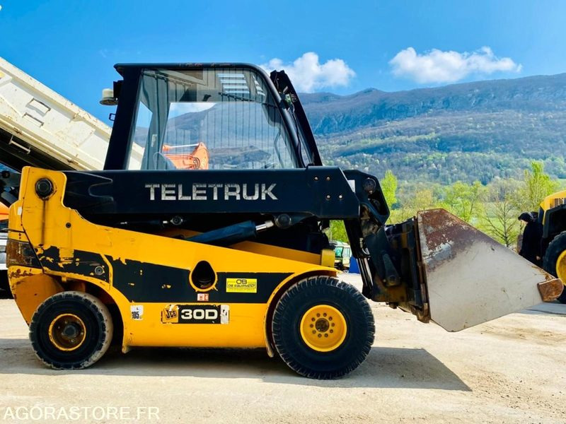 Chariot télescopique Teletruk JCB TLT30D - Année 2004 - 3870 h - Telescopic handler: picture 5 Chariot télescopique Teletruk JCB TLT30D - Année 2004 - 3870 h - Telescopic handler: picture 5
